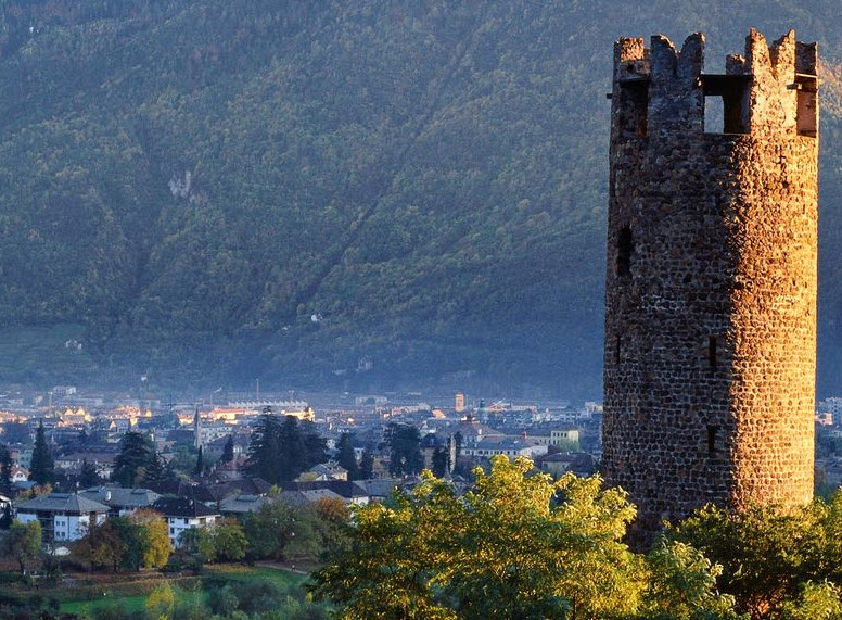 Gscheibter Turm, Italy